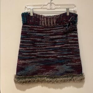 Elegant Knit Mini Skirt with Faux Fur Trim